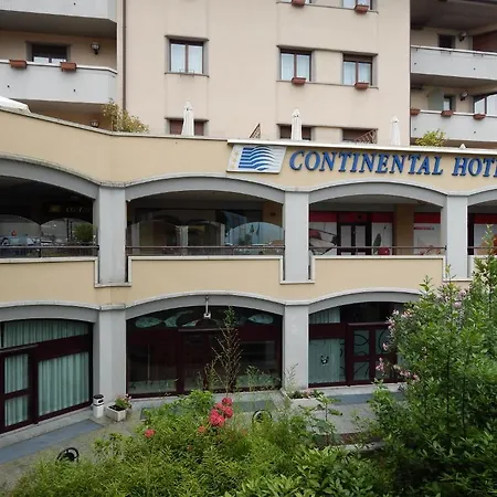 Отель Continental Ловере
