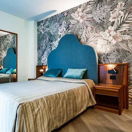 Continental Hotel 3*