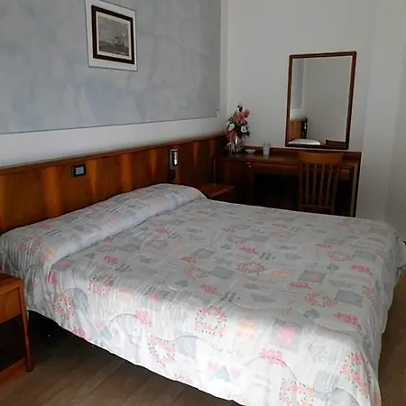 Continental Hotel Lovere