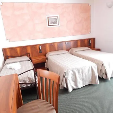 Continental Hotel 3*